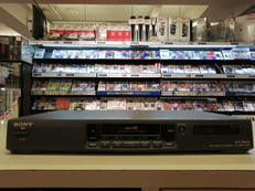 HI8ビデオデッキ|SONY