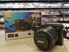 ミラーレス一眼|NIKON