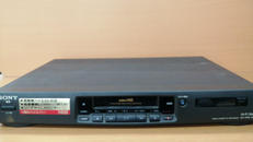 HI8ビデオデッキ|SONY