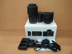 ミラーレス一眼カメラ ダブルズムキット|SONY