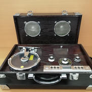 アタッシュケース型CDラジオ|株式会社オフィスワン