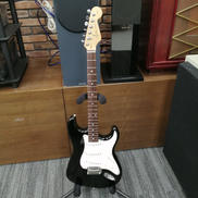 ストラトキャスタータイプ|SQUIER