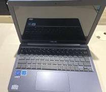 ノートパソコン|ASUS