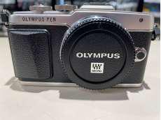 ミラーレス一眼|OLYMPUS
