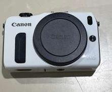 ミラーレス一眼|CANON