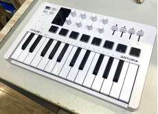MIDIキーボード|ARTRIA