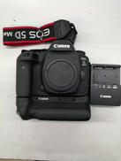 ★バッテリーグリップ付デジタル一眼レフ|CANON