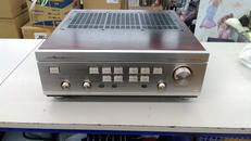 プリメインアンプ|LUXMAN