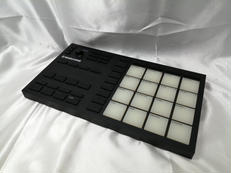 MIDIパッド|NATIVE INSTRUMENTS