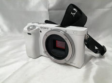 ミラーレス一眼レフカメラ|SONY