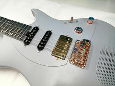 アンプ内蔵ギター|ENYA