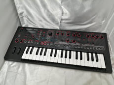 シンセサイザー|ROLAND