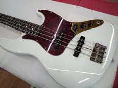 エレキベース|FENDER JAPAN