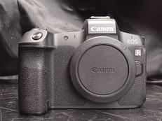 ミラーレス一眼|CANON