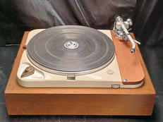 ターンテーブル|THORENS