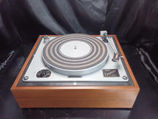 ターンテーブル|CONNOISSEUR