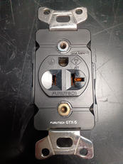 壁コンセント|FURUTECH