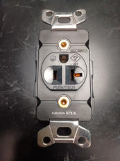 壁コンセント|FURUTECH