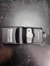 ストロボ|OLYMPUS