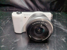 ミラーレス一眼|SONY