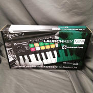 [MIDIキーボード/コントローラー]|NOVATION