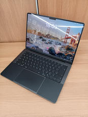 MACBOOK　PRO|APPLE