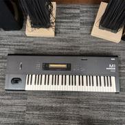 シンセサイザ/M1|KORG
