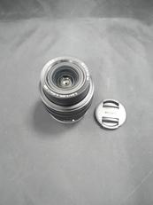 フルサイズ対応標準ズームレンズ|SONY