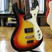 エレキベース|MOSRITE