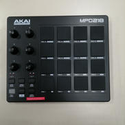 MIDIコントローラー|AKAI