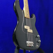 エレキベース|FENDER USA