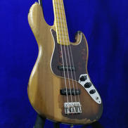 エレキベース|FENDER
