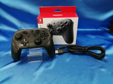 SWITCH PROコントローラー|NINTENDO