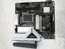 マザーボード|GIGABYTE