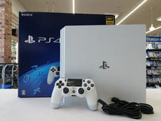 プレイステーション4本体|SONY
