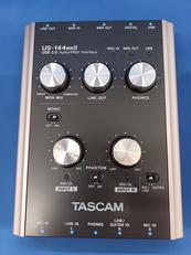 オーディオインターフェース|TASCAM