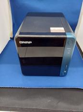 4ベイNAS|QNAP
