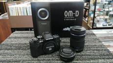 ミラーレス一眼|OLYMPUS