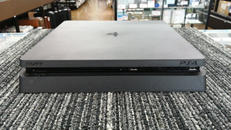 プレイステーション4本体|SONY