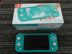 ニンテンドースイッチ ライト|NINTENDO / 任天堂