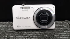 コンパクトデジタルカメラ|CASIO