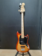 エレキベース|FENDER