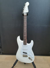 エレキギター|FENDER JAPAN