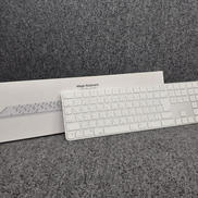 MAGIC KEYBOARD|APPLE