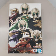 仮面ライダービースト マントセット　真骨彫製法|BANDAI