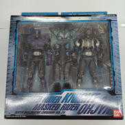 仮面ライダーナイト＆王蛇|BANDAI