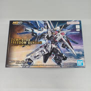 フリーダムガンダム|BANDAI