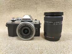 ミラーレス一眼ダブルズームキット|OLYMPUS