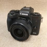 ミラーレス一眼|CANON