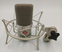 コンデンサーマイク|NEUMANN